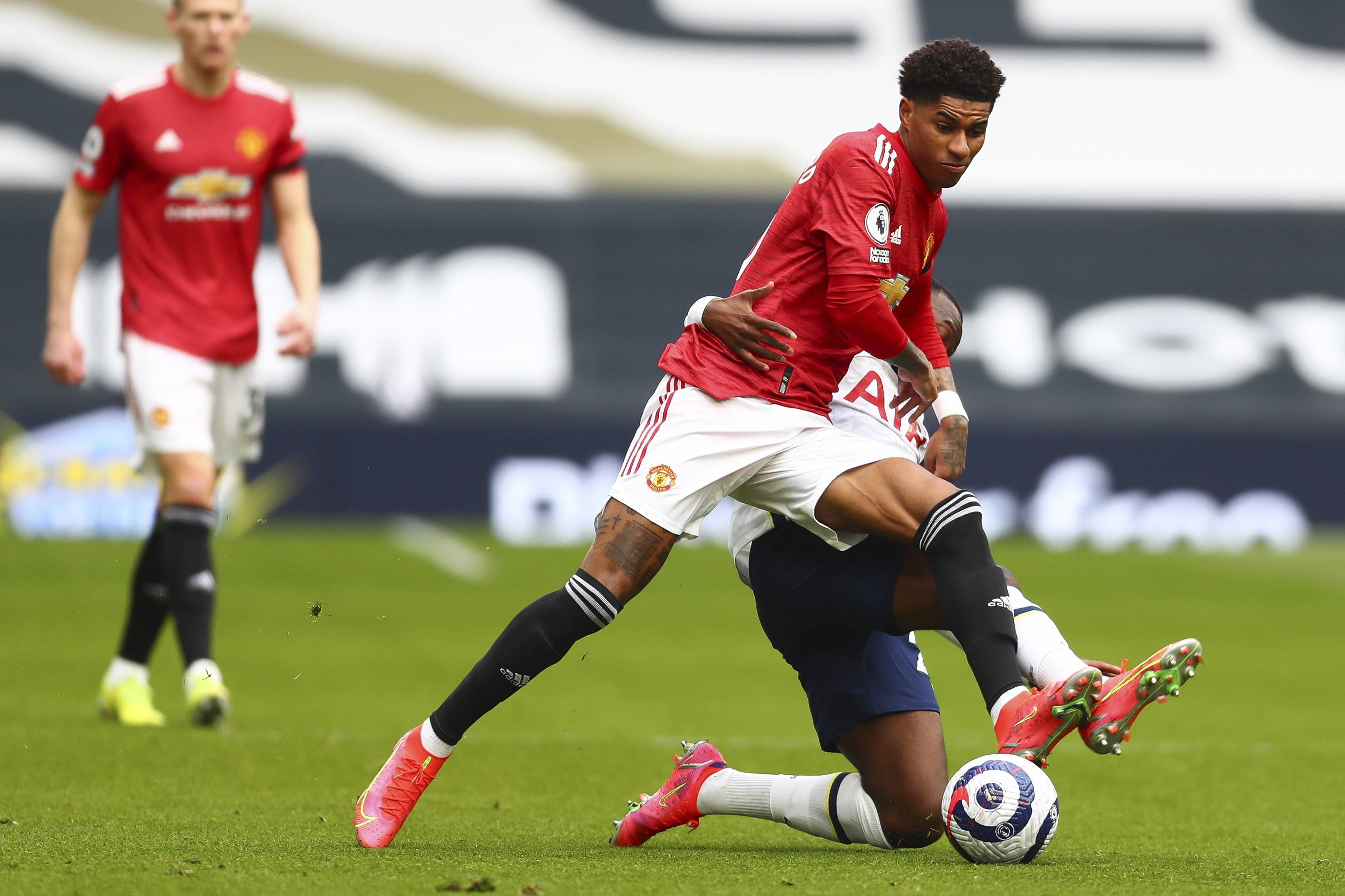 他以一个精 他以一个精